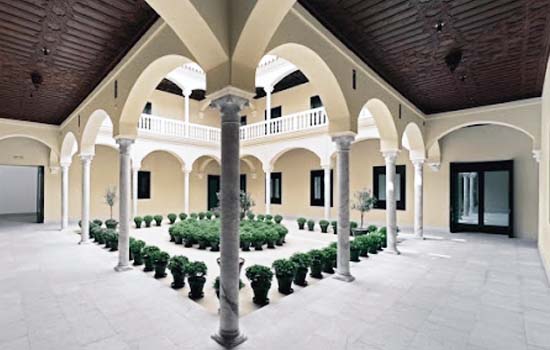 Patio interior Museo Picasso de Málaga