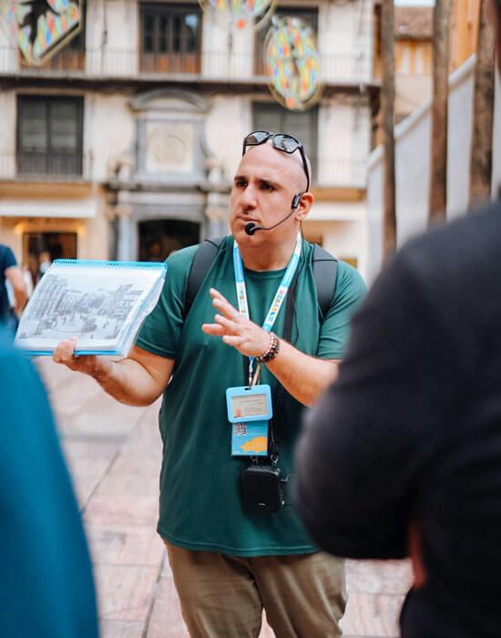 Carlos Romero, Guía Oficial de Málaga a toda Costa